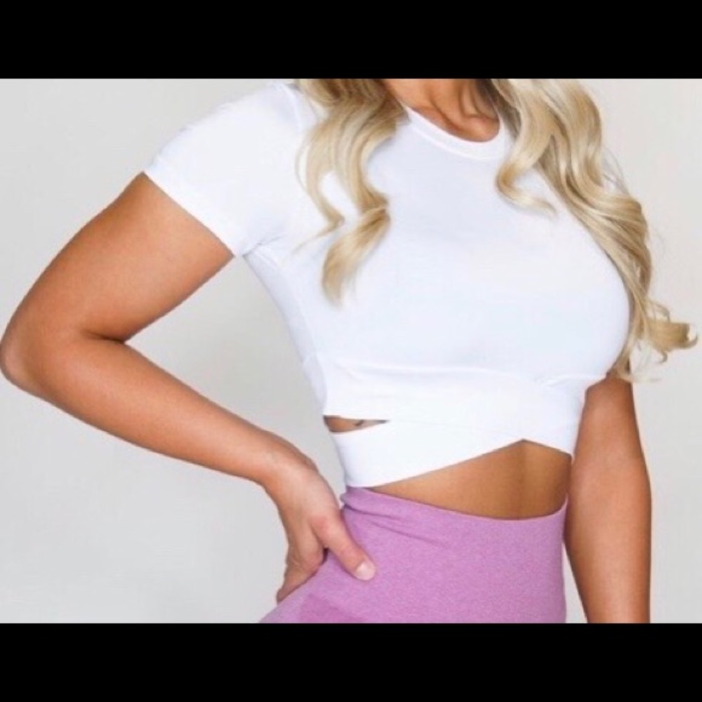NVGTN Active Criss Cross Crop